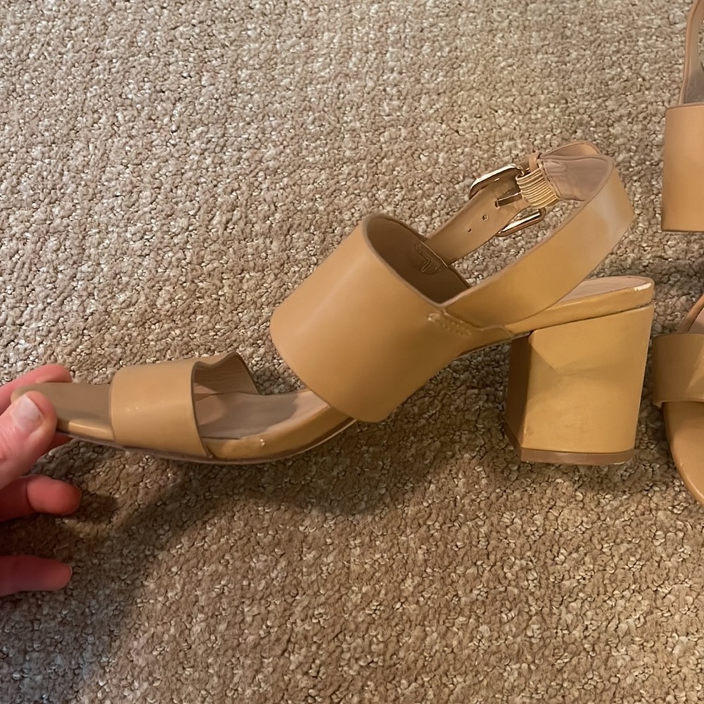 Target heels - Picture 2 of 4